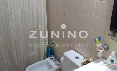 Casa de cuatro ambientes a la venta en José C Paz