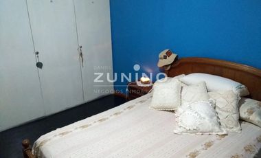 Casa de cuatro ambientes a la venta en José C Paz