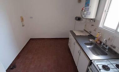 Excelente Departamento de 2 ambientes. San Justo centro