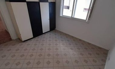 Excelente Departamento de 2 ambientes. San Justo centro