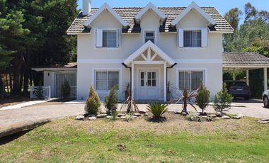Alquiler de casa en Echeverría del lago
