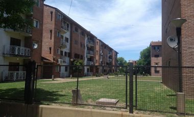 VENTA DE DEPARTAMENTO 3 AMBIENTES EN BARRIO LA JOSEFINA - MONTE GRANDE - CÉNTRICO