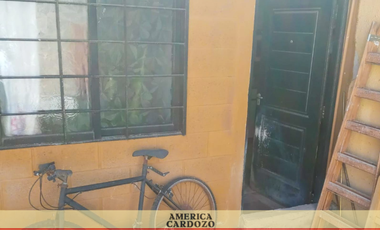 CASA 4 AMBIENTES, PASO DEL REY