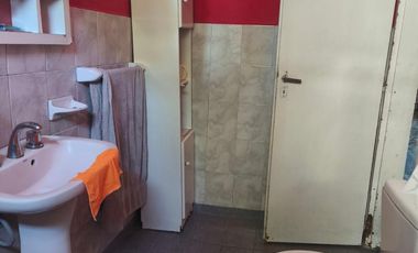 VENTA EN SAN JOSE (ER) - AMPLIA VIVIENDA CON QUINCHO