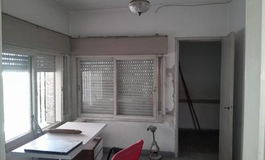 ALQUILER CASA 5 AMBIENTES. SAN JUSTO