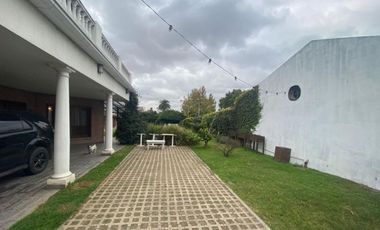 Casa de cinco ambientes a la venta en José C Paz, APTO CREDITO