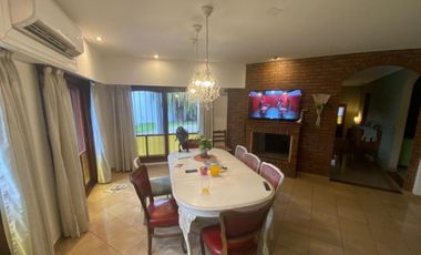 Casa de cinco ambientes a la venta en José C Paz, APTO CREDITO