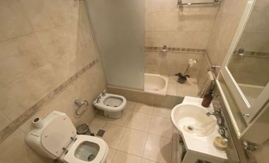 Casa de cinco ambientes a la venta en José C Paz, APTO CREDITO