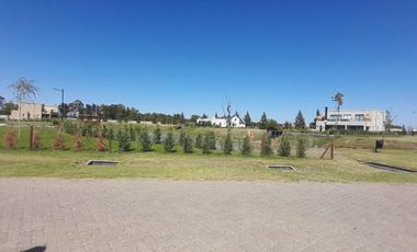 SE VENDE LOTE EN BARRIO PRIVADO LOS TALAS  CANNING