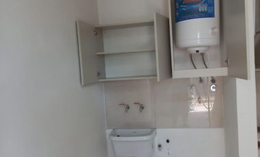 Se alquila amplio departamento en zona centro