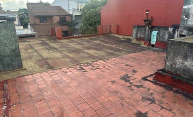 Casa con gran jardin y terraza