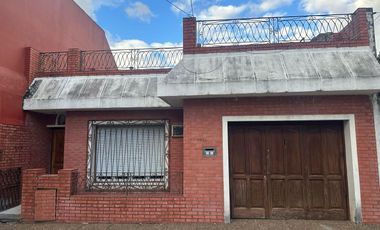 Casa con gran jardin y terraza