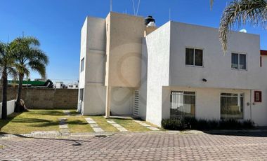 Casa en condominio en renta en Santa Bárbara
