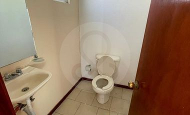 Casa en condominio en renta en Santa Bárbara