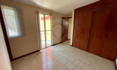 Casa en condominio en renta en Santa Bárbara
