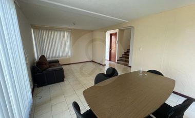 Casa en condominio en renta en Santa Bárbara