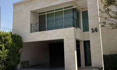 Casa en renta en Puebla Angelopolis  la Misión 3 o 4 recamáras