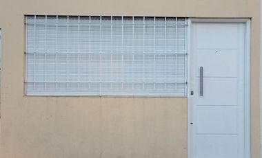 Monoambiente, independiente al frente. SIN EXPENSAS