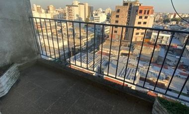 DEPARTAMENTO DE 3 AMBIENTES EN ALQUILER - MORON CENTRO