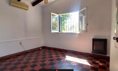 CASA DE 3 DORMITORIOS EN BARRIO JOSE MUÑOZ (NO PH)