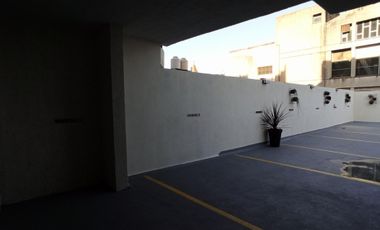 COCHERA EN VENTA EN LANUS O. LANUSITA. EN PLENO CTRO. COMERCIAL Y GASTRONIMICO.