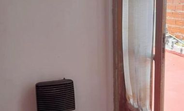 EXCELENTE CASA 4 AMBIENTES EN DOS PLANTAS - LOTE PROPIO - MORON SUR