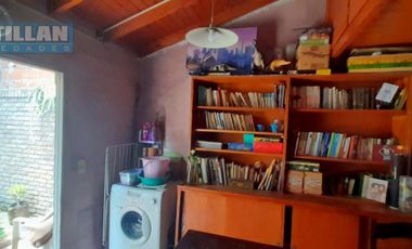 EXCELENTE CASA 4 AMBIENTES EN DOS PLANTAS - LOTE PROPIO - MORON SUR