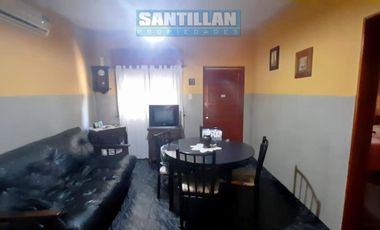 EXCELENTE CASA 4 AMBIENTES EN DOS PLANTAS - LOTE PROPIO - MORON SUR