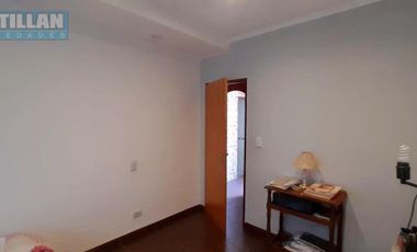 EXCELENTE CASA 4 AMBIENTES EN DOS PLANTAS - LOTE PROPIO - MORON SUR