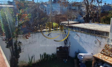 Venta Casa 3 Amb. Con Patio Y Terraza. Zona Villa Bonich