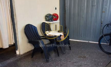 Venta Casa 3 Amb. Con Patio Y Terraza. Zona Villa Bonich