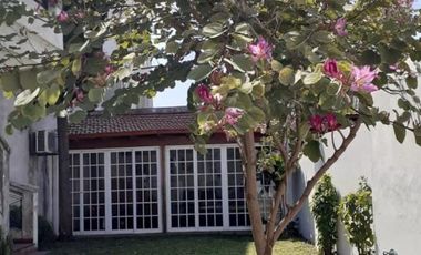 Casa en excelente ubicación Pna. E.R