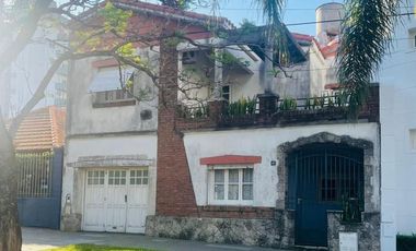 Casa en excelente ubicación Pna. E.R