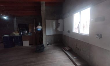 Venta de casa de 2 ambientes