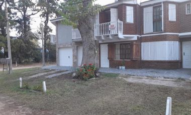Duplex tres ambientes Costa Azul