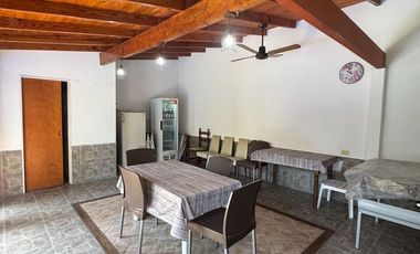 Venta Casa 3 Ambientes con Quincho y Jardín. Apta crédito. NUEVAS CONDICIONES