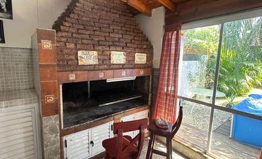 Venta Casa 3 Ambientes con Quincho y Jardín. Apta crédito. NUEVAS CONDICIONES