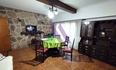 Casa 3 dormitorios con jardín