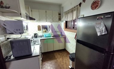 Casa 3 dormitorios con jardín