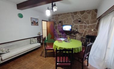 Casa 3 dormitorios con jardín