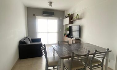 EXCELENTE DEPARTAMENTO DE 2 AMBIENTES CON COCHERA