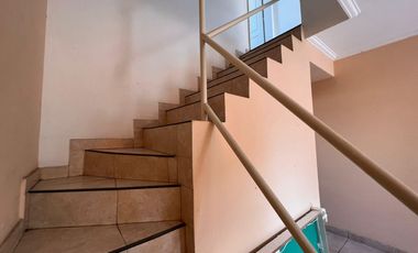 Duplex En Moron De Ambientes Amplios Y Luminosos Con Guardacoches Y Patio - Apto Credito Hipotecario - Se Escucha Oferta Razonable