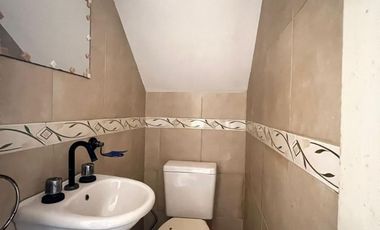 Duplex En Moron De Ambientes Amplios Y Luminosos Con Guardacoches Y Patio - Apto Credito Hipotecario - Se Escucha Oferta Razonable