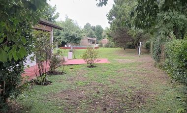 EXCELENTE CASA QUINTA SOBRE LOTE DE 1500M2
