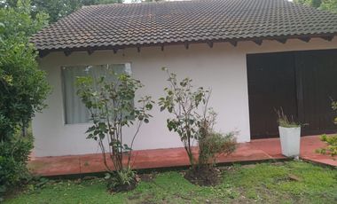 EXCELENTE CASA QUINTA SOBRE LOTE DE 1500M2