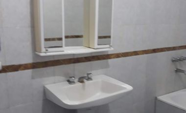 Casa Americana en VENTA con 3 dormitorios en Barrio Gendarmería de Glew.