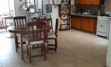 Casa Americana en VENTA con 3 dormitorios en Barrio Gendarmería de Glew.