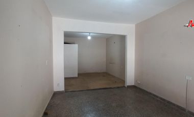 VENTA CASA+ LOCAL+2 DPTOS IDEAL INVERSOR. LANUS