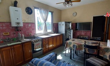 VENTA CASA+ LOCAL+2 DPTOS IDEAL INVERSOR. LANUS