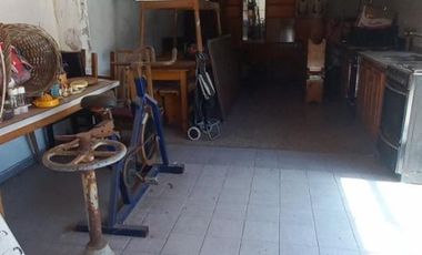 VENTA CASA+ LOCAL+2 DPTOS IDEAL INVERSOR. LANUS